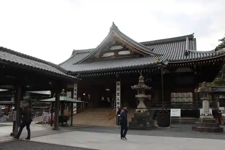 善通寺の本殿・本堂