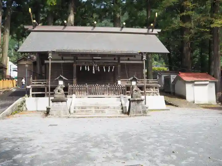 奥氷川神社の本殿・本堂