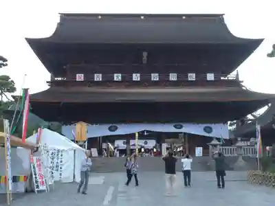 善光寺の本殿・本堂