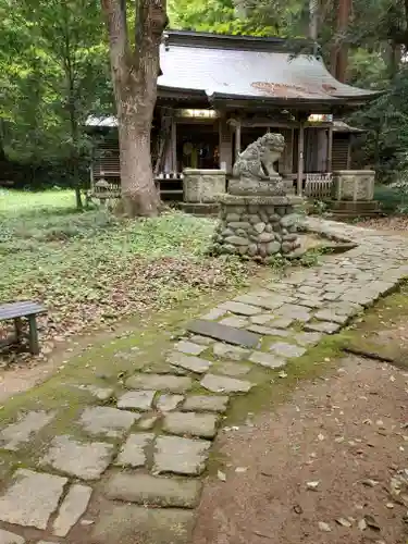 静神社の狛犬