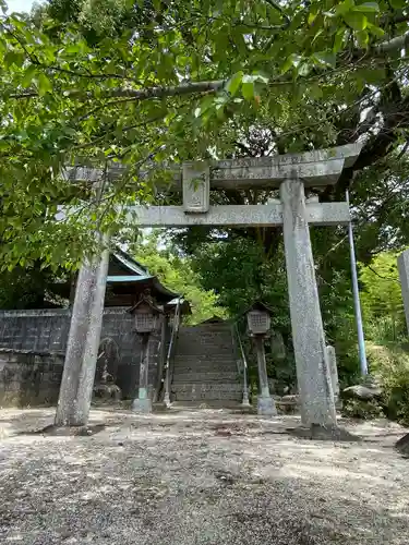 鮭神社の鳥居