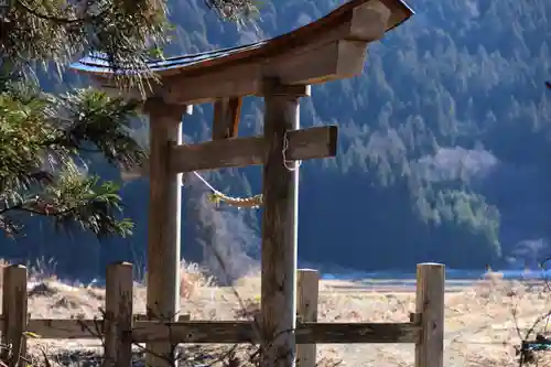 岩上神社の鳥居