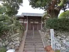 霊性寺の山門