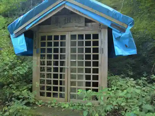 鞍掛峠道祖神の本殿・本堂