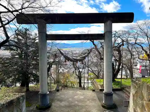 烏帽子山八幡宮の鳥居