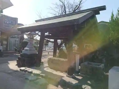 神明社（曽野町）の手水舎