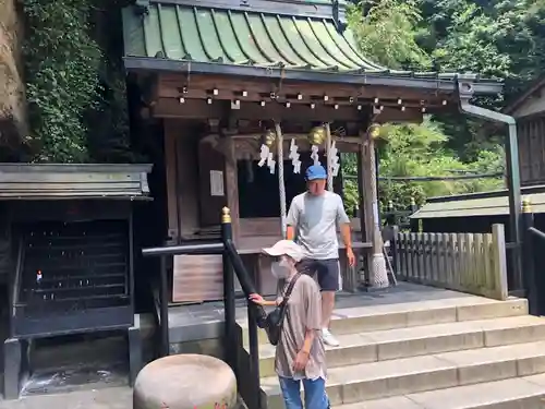 銭洗弁財天宇賀福神社の本殿・本堂