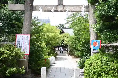 鳩森八幡神社の鳥居