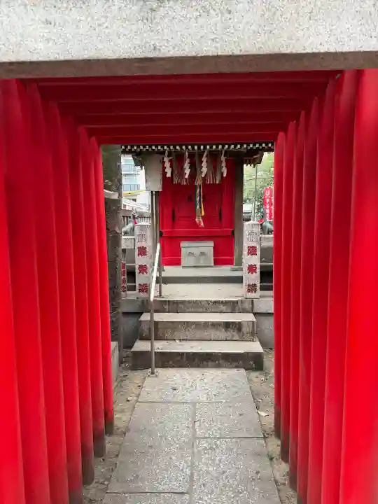 隆栄稲荷神社の{uncategorized: "未分類", other: "その他", undefined: "問題あり", building: "その他建物", grave: "お墓", sacred_gate: "鳥居", guardian: "狛犬", statue: "像", buddha: "仏像", history: "歴史", nature: "自然", garden: "庭園", animal: "動物", pagoda: "塔", temizu: "手水舎", mountain_gate: "山門・神門", sanctuary: "本殿・本堂", subordinate: "末社・摂社", art: "芸術", scenery: "景色", jizo: "地蔵", ema: "絵馬", goshuin: "御朱印", omikuji: "おみくじ", items: "授与品その他", amulet: "お守り", goshuincho: "御朱印帳", eats: "食事", festival: "お祭り", votive_dance: "神楽", shichigosan: "七五三参", wedding: "結婚式", experience: "体験その他", initially: "初詣", around: "周辺", anti_infection: "感染症対策"}