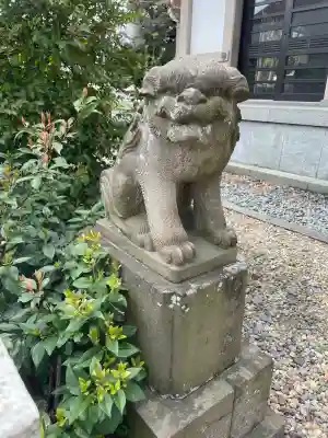 氷川神社の{uncategorized: "未分類", other: "その他", undefined: "問題あり", building: "その他建物", grave: "お墓", sacred_gate: "鳥居", guardian: "狛犬", statue: "像", buddha: "仏像", history: "歴史", nature: "自然", garden: "庭園", animal: "動物", pagoda: "塔", temizu: "手水舎", mountain_gate: "山門・神門", sanctuary: "本殿・本堂", subordinate: "末社・摂社", art: "芸術", scenery: "景色", jizo: "地蔵", ema: "絵馬", goshuin: "御朱印", omikuji: "おみくじ", items: "授与品その他", amulet: "お守り", goshuincho: "御朱印帳", eats: "食事", festival: "お祭り", votive_dance: "神楽", shichigosan: "七五三参", wedding: "結婚式", experience: "体験その他", initially: "初詣", around: "周辺", anti_infection: "感染症対策"}