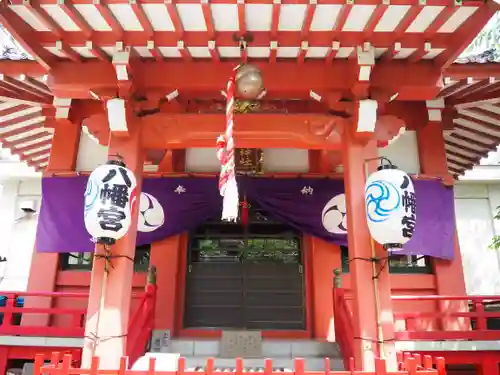 八幡神社の本殿・本堂