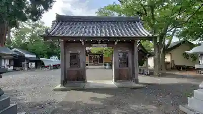 片岡神社の山門・神門