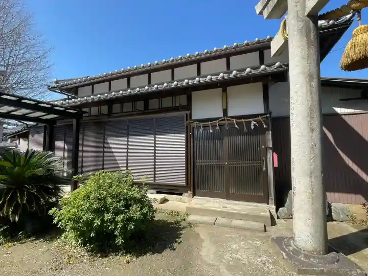 春日神社(飯)の{uncategorized: "未分類", other: "その他", undefined: "問題あり", building: "その他建物", grave: "お墓", sacred_gate: "鳥居", guardian: "狛犬", statue: "像", buddha: "仏像", history: "歴史", nature: "自然", garden: "庭園", animal: "動物", pagoda: "塔", temizu: "手水舎", mountain_gate: "山門・神門", sanctuary: "本殿・本堂", subordinate: "末社・摂社", art: "芸術", scenery: "景色", jizo: "地蔵", ema: "絵馬", goshuin: "御朱印", omikuji: "おみくじ", items: "授与品その他", amulet: "お守り", goshuincho: "御朱印帳", eats: "食事", festival: "お祭り", votive_dance: "神楽", shichigosan: "七五三参", wedding: "結婚式", experience: "体験その他", initially: "初詣", around: "周辺", anti_infection: "感染症対策"}