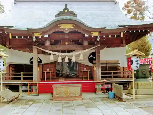 草加神社の本殿