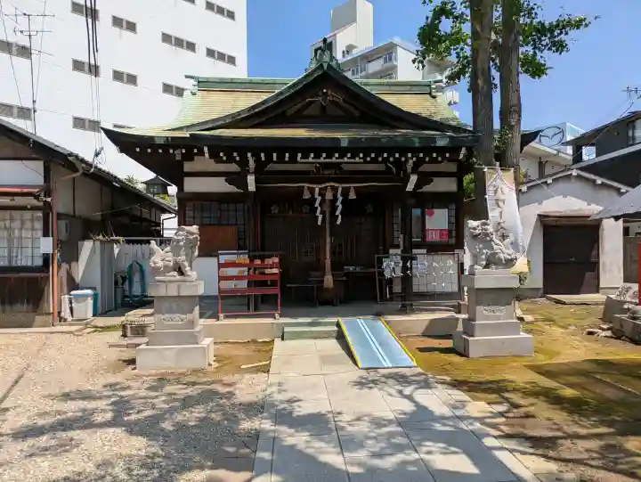 柳原天神社の{uncategorized: "未分類", other: "その他", undefined: "問題あり", building: "その他建物", grave: "お墓", sacred_gate: "鳥居", guardian: "狛犬", statue: "像", buddha: "仏像", history: "歴史", nature: "自然", garden: "庭園", animal: "動物", pagoda: "塔", temizu: "手水舎", mountain_gate: "山門・神門", sanctuary: "本殿・本堂", subordinate: "末社・摂社", art: "芸術", scenery: "景色", jizo: "地蔵", ema: "絵馬", goshuin: "御朱印", omikuji: "おみくじ", items: "授与品その他", amulet: "お守り", goshuincho: "御朱印帳", eats: "食事", festival: "お祭り", votive_dance: "神楽", shichigosan: "七五三参", wedding: "結婚式", experience: "体験その他", initially: "初詣", around: "周辺", anti_infection: "感染症対策"}
