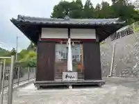 若宮神社の{uncategorized: "未分類", other: "その他", undefined: "問題あり", building: "その他建物", grave: "お墓", sacred_gate: "鳥居", guardian: "狛犬", statue: "像", buddha: "仏像", history: "歴史", nature: "自然", garden: "庭園", animal: "動物", pagoda: "塔", temizu: "手水舎", mountain_gate: "山門・神門", sanctuary: "本殿・本堂", subordinate: "末社・摂社", art: "芸術", scenery: "景色", jizo: "地蔵", ema: "絵馬", goshuin: "御朱印", omikuji: "おみくじ", items: "授与品その他", amulet: "お守り", goshuincho: "御朱印帳", eats: "食事", festival: "お祭り", votive_dance: "神楽", shichigosan: "七五三参", wedding: "結婚式", experience: "体験その他", initially: "初詣", around: "周辺", anti_infection: "感染症対策"}