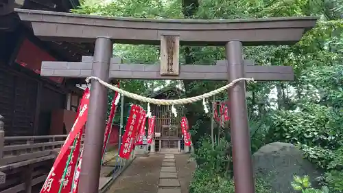 敷島神社の鳥居