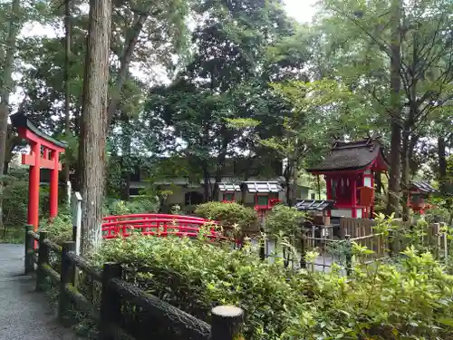 狭井坐大神荒魂神社(狭井神社)の庭園