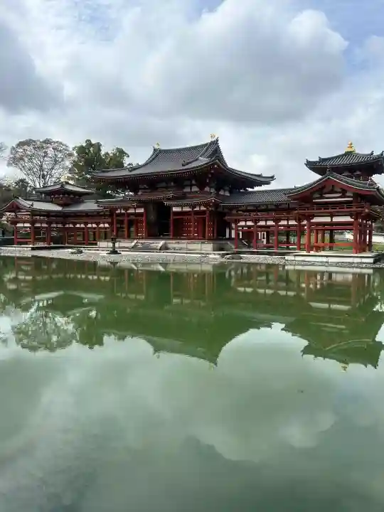 平等院の{uncategorized: "未分類", other: "その他", undefined: "問題あり", building: "その他建物", grave: "お墓", sacred_gate: "鳥居", guardian: "狛犬", statue: "像", buddha: "仏像", history: "歴史", nature: "自然", garden: "庭園", animal: "動物", pagoda: "塔", temizu: "手水舎", mountain_gate: "山門・神門", sanctuary: "本殿・本堂", subordinate: "末社・摂社", art: "芸術", scenery: "景色", jizo: "地蔵", ema: "絵馬", goshuin: "御朱印", omikuji: "おみくじ", items: "授与品その他", amulet: "お守り", goshuincho: "御朱印帳", eats: "食事", festival: "お祭り", votive_dance: "神楽", shichigosan: "七五三参", wedding: "結婚式", experience: "体験その他", initially: "初詣", around: "周辺", anti_infection: "感染症対策"}