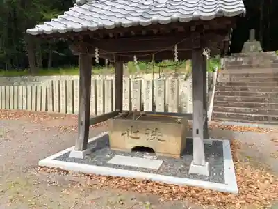 東鴨神社の手水舎