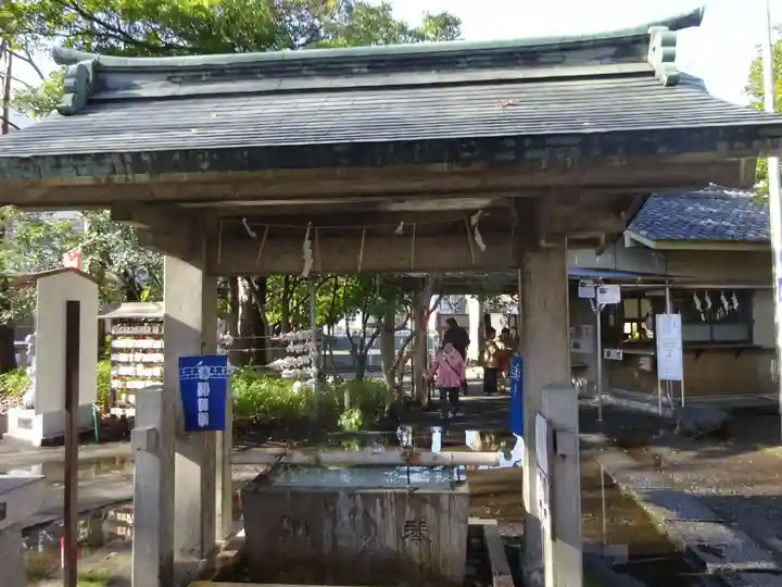 戸部杉山神社の手水舎
