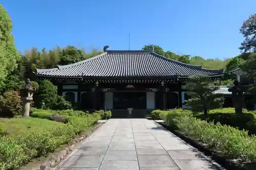 長寿寺の本殿・本堂