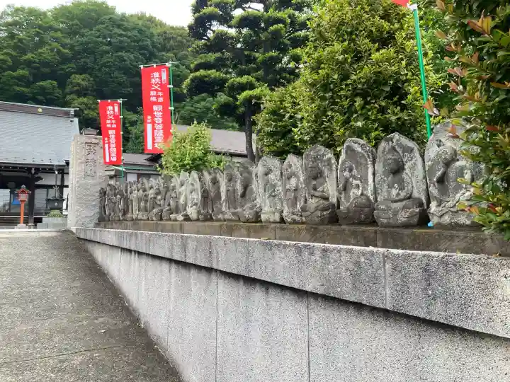 浄流寺の{uncategorized: "未分類", other: "その他", undefined: "問題あり", building: "その他建物", grave: "お墓", sacred_gate: "鳥居", guardian: "狛犬", statue: "像", buddha: "仏像", history: "歴史", nature: "自然", garden: "庭園", animal: "動物", pagoda: "塔", temizu: "手水舎", mountain_gate: "山門・神門", sanctuary: "本殿・本堂", subordinate: "末社・摂社", art: "芸術", scenery: "景色", jizo: "地蔵", ema: "絵馬", goshuin: "御朱印", omikuji: "おみくじ", items: "授与品その他", amulet: "お守り", goshuincho: "御朱印帳", eats: "食事", festival: "お祭り", votive_dance: "神楽", shichigosan: "七五三参", wedding: "結婚式", experience: "体験その他", initially: "初詣", around: "周辺", anti_infection: "感染症対策"}