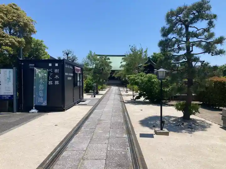 安立寺の{uncategorized: "未分類", other: "その他", undefined: "問題あり", building: "その他建物", grave: "お墓", sacred_gate: "鳥居", guardian: "狛犬", statue: "像", buddha: "仏像", history: "歴史", nature: "自然", garden: "庭園", animal: "動物", pagoda: "塔", temizu: "手水舎", mountain_gate: "山門・神門", sanctuary: "本殿・本堂", subordinate: "末社・摂社", art: "芸術", scenery: "景色", jizo: "地蔵", ema: "絵馬", goshuin: "御朱印", omikuji: "おみくじ", items: "授与品その他", amulet: "お守り", goshuincho: "御朱印帳", eats: "食事", festival: "お祭り", votive_dance: "神楽", shichigosan: "七五三参", wedding: "結婚式", experience: "体験その他", initially: "初詣", around: "周辺", anti_infection: "感染症対策"}