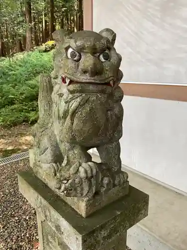 八幡神社（喜多町）の狛犬