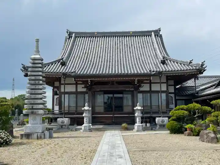 最澄院西願寺の{uncategorized: "未分類", other: "その他", undefined: "問題あり", building: "その他建物", grave: "お墓", sacred_gate: "鳥居", guardian: "狛犬", statue: "像", buddha: "仏像", history: "歴史", nature: "自然", garden: "庭園", animal: "動物", pagoda: "塔", temizu: "手水舎", mountain_gate: "山門・神門", sanctuary: "本殿・本堂", subordinate: "末社・摂社", art: "芸術", scenery: "景色", jizo: "地蔵", ema: "絵馬", goshuin: "御朱印", omikuji: "おみくじ", items: "授与品その他", amulet: "お守り", goshuincho: "御朱印帳", eats: "食事", festival: "お祭り", votive_dance: "神楽", shichigosan: "七五三参", wedding: "結婚式", experience: "体験その他", initially: "初詣", around: "周辺", anti_infection: "感染症対策"}
