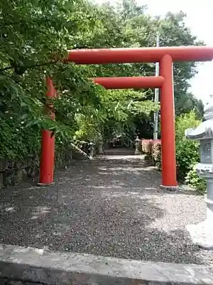 白和瀬神社の鳥居