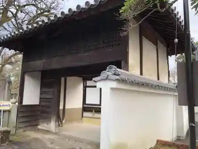 素盞嗚神社の山門・神門
