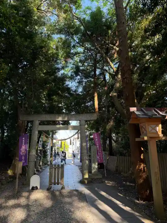 神明神社(石神さん)の{uncategorized: "未分類", other: "その他", undefined: "問題あり", building: "その他建物", grave: "お墓", sacred_gate: "鳥居", guardian: "狛犬", statue: "像", buddha: "仏像", history: "歴史", nature: "自然", garden: "庭園", animal: "動物", pagoda: "塔", temizu: "手水舎", mountain_gate: "山門・神門", sanctuary: "本殿・本堂", subordinate: "末社・摂社", art: "芸術", scenery: "景色", jizo: "地蔵", ema: "絵馬", goshuin: "御朱印", omikuji: "おみくじ", items: "授与品その他", amulet: "お守り", goshuincho: "御朱印帳", eats: "食事", festival: "お祭り", votive_dance: "神楽", shichigosan: "七五三参", wedding: "結婚式", experience: "体験その他", initially: "初詣", around: "周辺", anti_infection: "感染症対策"}