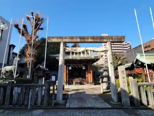 富士浅間神社の鳥居