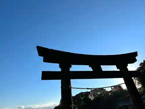 菱野健功神社の鳥居