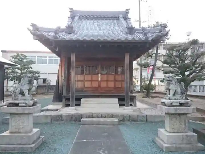 八柱神社の本殿・本堂