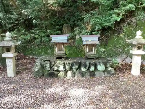 諸大明神社の末社・摂社
