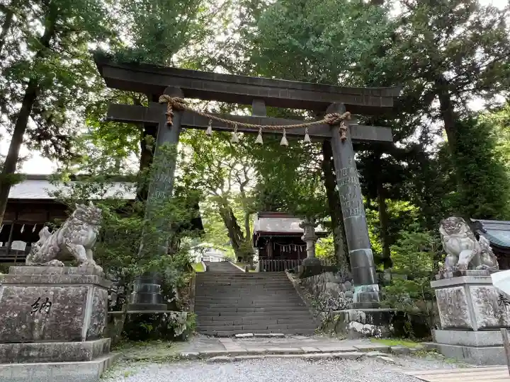 諏訪大社上社前宮(長野県)