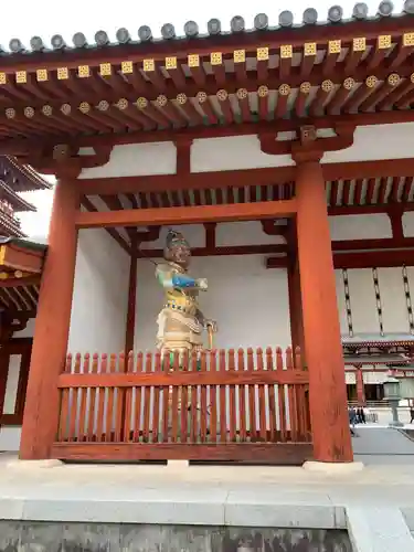 薬師寺の像