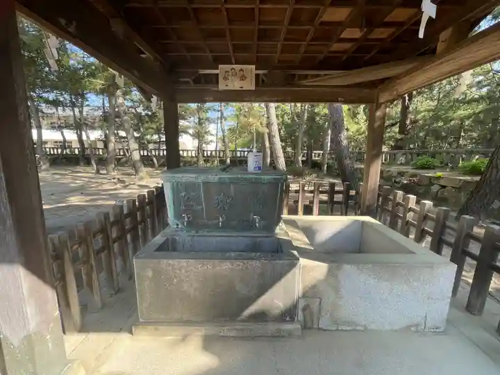 石清水神社の手水舎