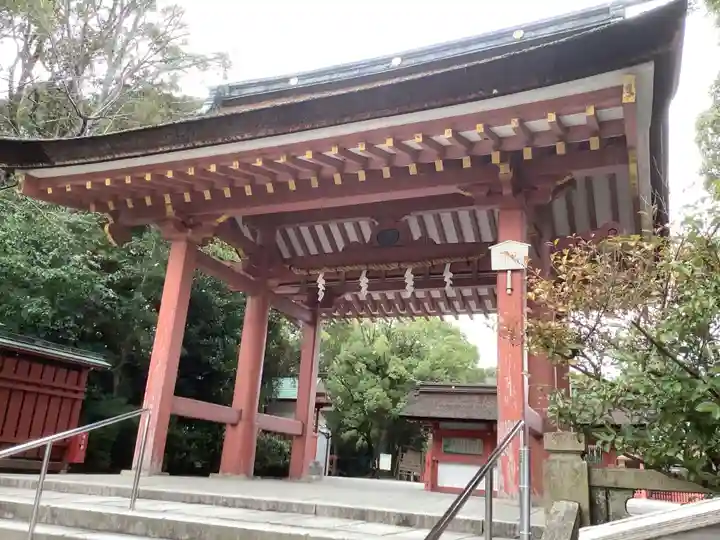 津島神社の山門・神門