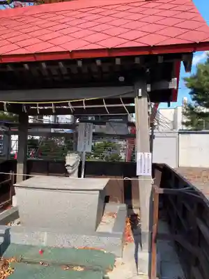 西岡八幡宮の手水舎