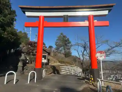 霞神社の{uncategorized: "未分類", other: "その他", undefined: "問題あり", building: "その他建物", grave: "お墓", sacred_gate: "鳥居", guardian: "狛犬", statue: "像", buddha: "仏像", history: "歴史", nature: "自然", garden: "庭園", animal: "動物", pagoda: "塔", temizu: "手水舎", mountain_gate: "山門・神門", sanctuary: "本殿・本堂", subordinate: "末社・摂社", art: "芸術", scenery: "景色", jizo: "地蔵", ema: "絵馬", goshuin: "御朱印", omikuji: "おみくじ", items: "授与品その他", amulet: "お守り", goshuincho: "御朱印帳", eats: "食事", festival: "お祭り", votive_dance: "神楽", shichigosan: "七五三参", wedding: "結婚式", experience: "体験その他", initially: "初詣", around: "周辺", anti_infection: "感染症対策"}