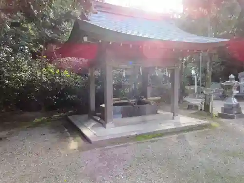大和神社の手水舎