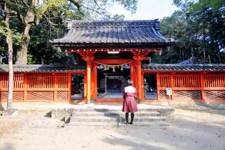 大岡白山神社の{uncategorized: "未分類", other: "その他", undefined: "問題あり", building: "その他建物", grave: "お墓", sacred_gate: "鳥居", guardian: "狛犬", statue: "像", buddha: "仏像", history: "歴史", nature: "自然", garden: "庭園", animal: "動物", pagoda: "塔", temizu: "手水舎", mountain_gate: "山門・神門", sanctuary: "本殿・本堂", subordinate: "末社・摂社", art: "芸術", scenery: "景色", jizo: "地蔵", ema: "絵馬", goshuin: "御朱印", omikuji: "おみくじ", items: "授与品その他", amulet: "お守り", goshuincho: "御朱印帳", eats: "食事", festival: "お祭り", votive_dance: "神楽", shichigosan: "七五三参", wedding: "結婚式", experience: "体験その他", initially: "初詣", around: "周辺", anti_infection: "感染症対策"}
