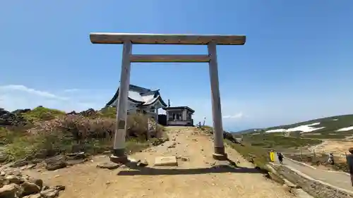 刈田嶺神社(奥宮)の鳥居