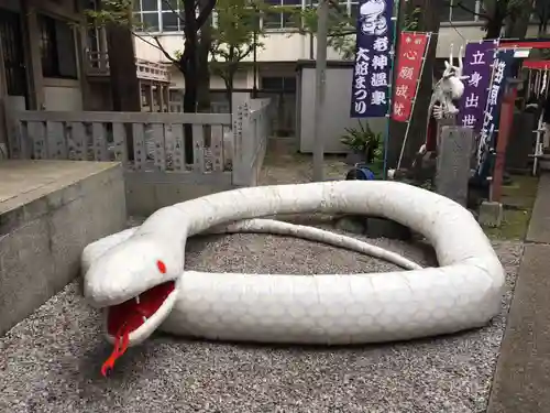 蛇窪神社の狛犬