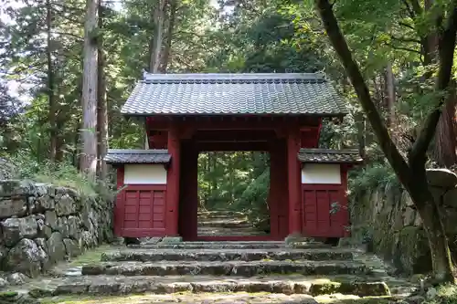 百済寺の山門