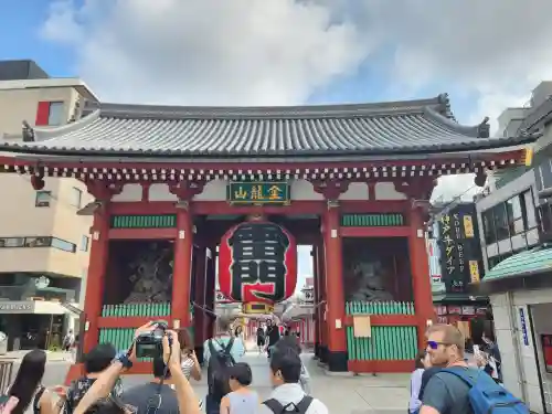 浅草寺の山門