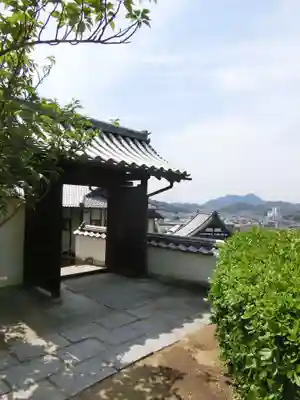 大山寺の山門・神門